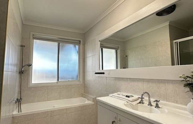 Tranquil Scape-Villa with Pool - Photo 15