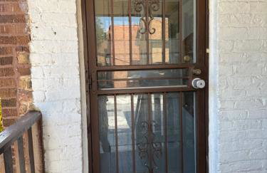 Free Parking! Private Rooftop! 3bd near downtown! - Photo 25