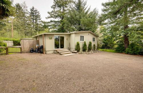 Brookings Home with Deck, half Mi to Harris Beach! - Foto 24