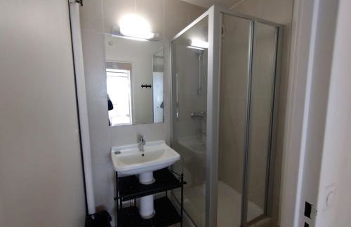 5 mn (450 m) walk Metro/La Defense/Netflix/Parking - Foto 38