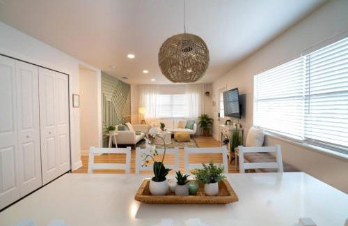 Cozy 3BR with Patio & Yard Near Ybor City - Foto 6