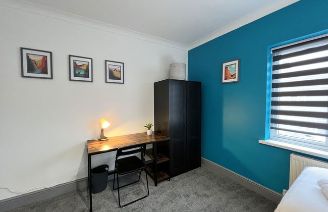 Bramhall House - Photo 5