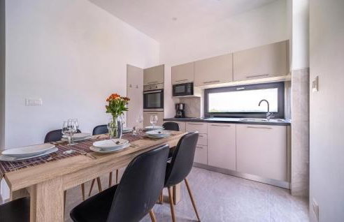 4 Bedroom Nice Home In Ivancici - Foto 22