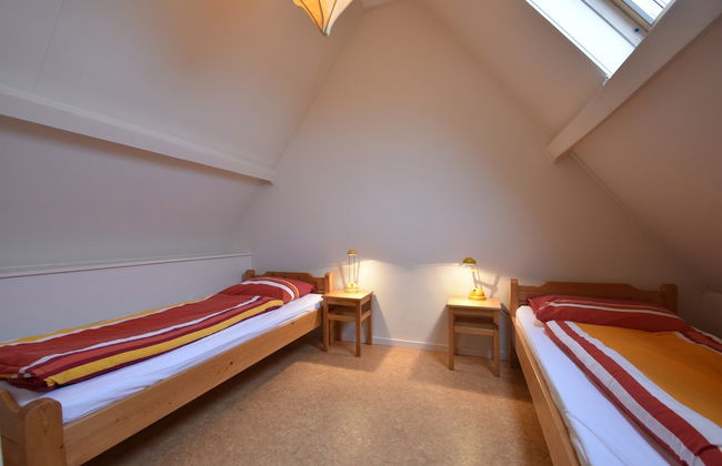 Family Apartment on Large Estate in Bergen aan Zee near Dunes & Beach - Photo 2