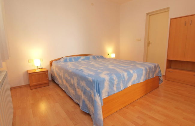 Apartment 21 - Photo 26