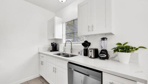 Cozy Elegant Oasis With Parking - Foto 2, dishwasher, toaster