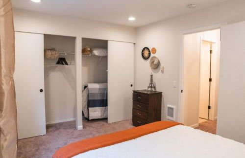 Luxe Bavarian Retreat - in Town with Hot Tub - Foto 25