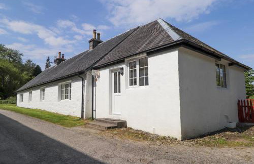 North Cottage - Photo 2