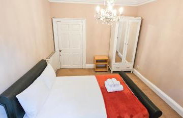 Russel House - 4 Bedroom - The Royal Mile - Photo 35