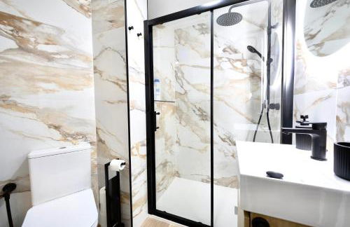 Train Station by Lugo Collection - Foto 21