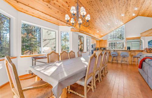 Fully Remodeled Tahoe Retreat with Game Room and Hot Tub - Foto 23