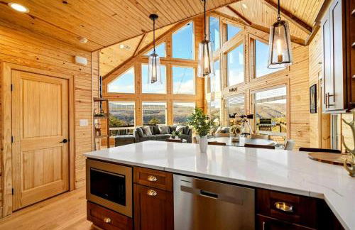 Luxurious A-Frame Mountain Retreat with Hot Tubs & Game Room Near Seneca Rocks, Milam, WV - Foto 23