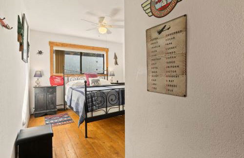 Sierra Pines Retreat - Sleeps 6 - Foto 25