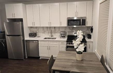 Cozy 2-bedroom with jacuzzi tub in perfect Queens with AC near JFK - Foto 10