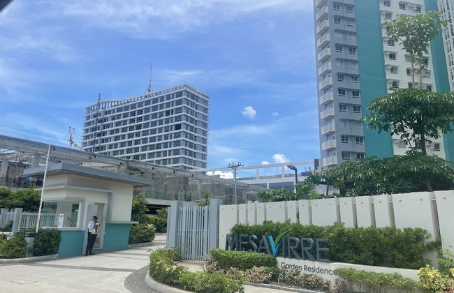 Mesavirre Bacolod | Elegantly Furnished 1BDM w/Balcony @ LOPEZ LUX. - Foto 50