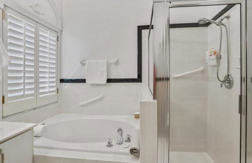 Relaxed Tropical NAPLES Retreat 5 mi to Beach home - Photo 14