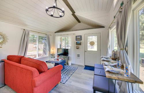 Eureka Vacation Rental Steps to Creek and Fishing! - Foto 4