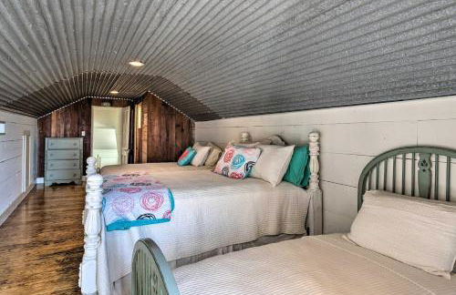 Hot Tub and Game Room! Family Schulenburg Retreat - Foto 29