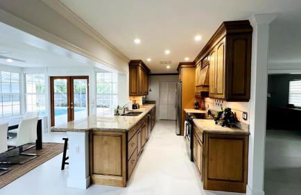 Remodeled Palm Haven Escape, Movie Room, Backyard - Foto 19