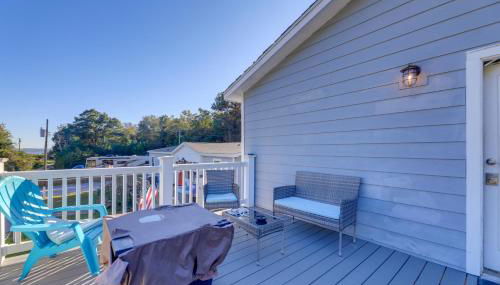 Walk to Fishing Pier, Newport Home with Deck! - Foto 3