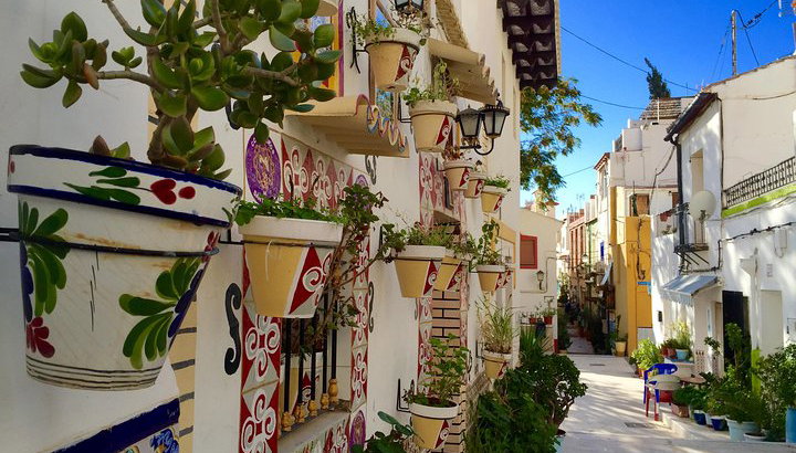 Recorrido a pie de medio día privado por Alicante - Foto 1