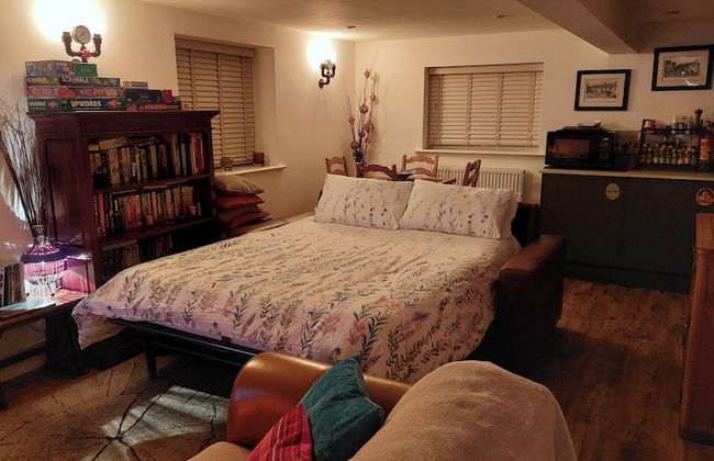 1 Bed Flat - Sleeps 4 - Garden - Parking - Wifi - Foto 2