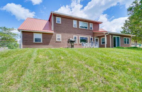 Boat Dock Pet-Friendly Douglas Lake Getaway! - Foto 3