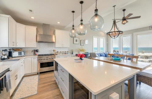 Beachfront Oasis w/ 2 Large Decks, BBQ & Views! - Foto 9