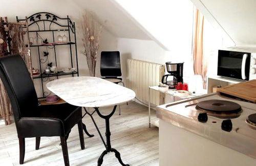 Le Cocon rouge - studio en plein centre historique - Photo 14