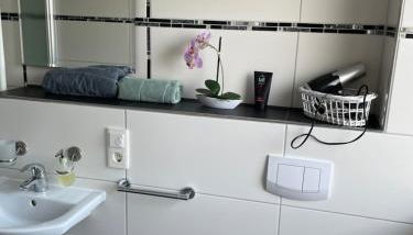 Ferienwohnung mit Fußbodenheizung nahe Messe, gratis Parkplatz und Abstellplatz E - Bike - Foto 2, towels