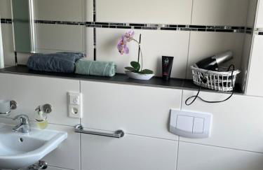 Ferienwohnung mit Fußbodenheizung nahe Messe, gratis Parkplatz und Abstellplatz E - Bike - Foto 2