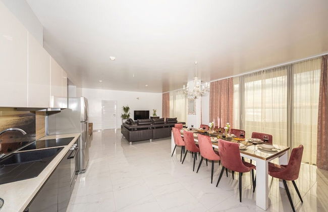 Beachfront Villa Baronessa with Pool - Photo 19