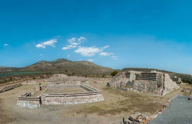Excursión privada a la tequilera Corralejo y la zona arqueológica Plazuelas - Foto 1