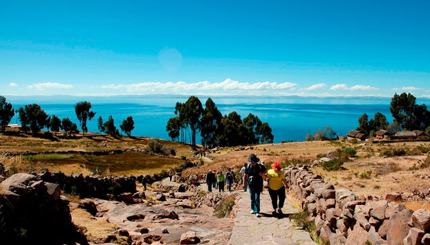 Isla Uros y Taquile - Lago Titicaca - Foto 3
