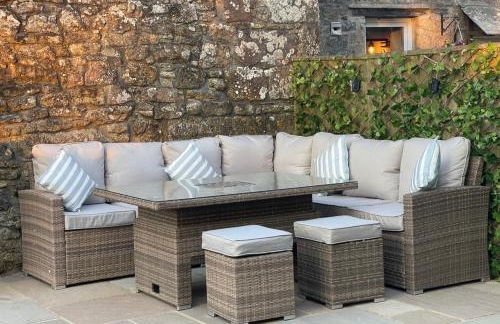 Stunning 4 Bed Pet Friendly Cottage with Hot Tub - Foto 13