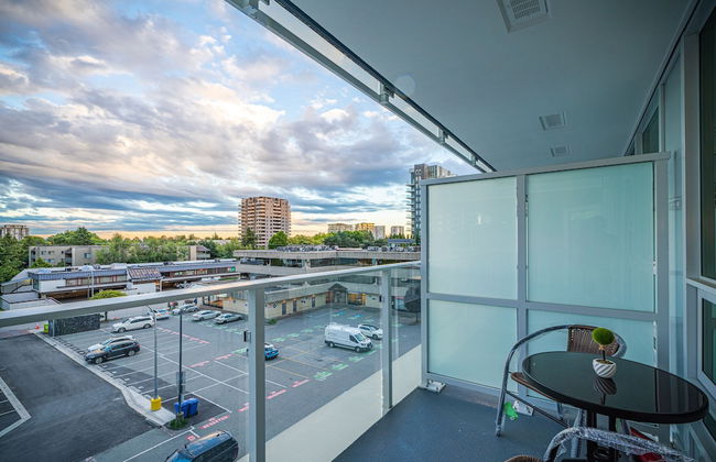 Charming Oasis Close to Airport & Downtown - Photo 11