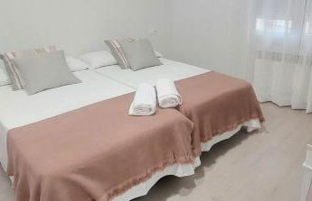 Alcañiz Flats Center - Photo 1