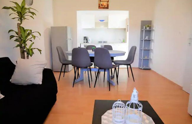 Beachside Apartment - Sleeps 5, Parking & Views - Foto 17