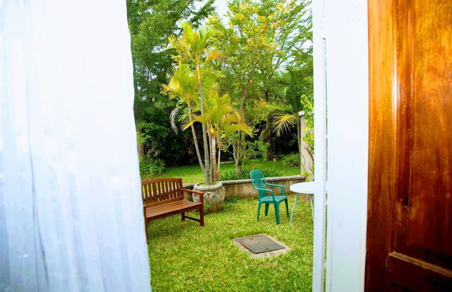 Lush Gardens Apartment 2 - Photo 19