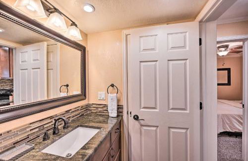 Condo with Patio and Pool Access in Greenwood Village! - Foto 14