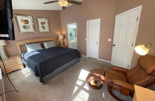 3 Bedroom Villa with Poolside Cinema and Games Room Close to theme Parks sleeps 6 - Photo 9