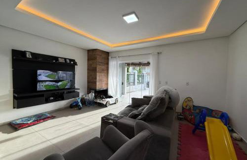 Beautiful house with swimming pool meters from the sea - Foto 1