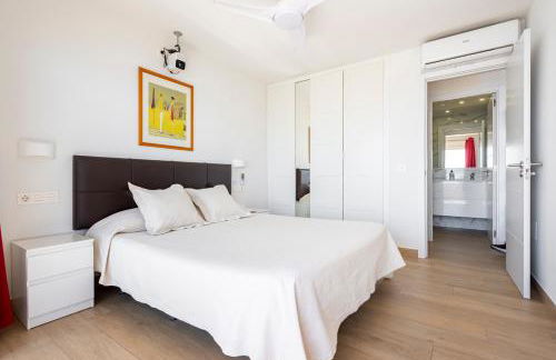 BEACHFRONT -- NEW LUXURY Apartment -- 1ª Linea Playa -- Fuengirola CITY CENTER -- Private PARKING -- Panoramic Sea Views -- - Photo 30