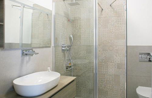 BnButler - Govone - Ampio e Luminoso Appartamento con Terrazza - Foto 71