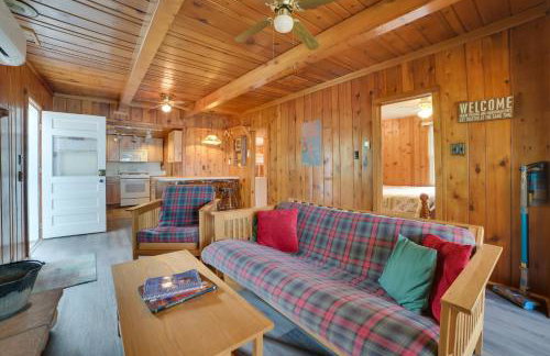 Pet Friendly Mullett Lake Cabin with Dock! - Foto 6