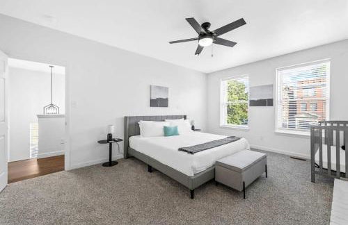 Classic 7BR CWE Home 3rd Floor Suite ABODEbucks - Foto 33