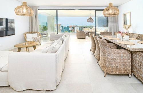 CAH - Large terrace indoor pool and gym - Photo 3