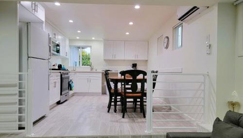 Modern 2BR Guest Suite w En-Suite Bathrooms 10 min to Rodeo Drive Near Kaiser and Cedars hospitals - Foto 5