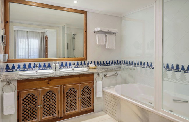 Marriott's Marbella Beach Resort - Photo 23