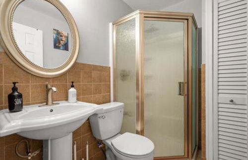 Parkside Alexandria Townhome - 3br free parking - Foto 25